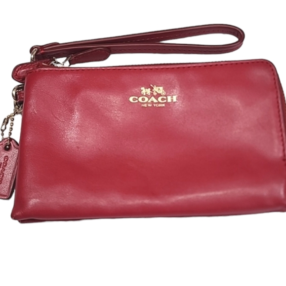 Coach Doble Zipper Red Soft Leather Wristlet . - Picture 2 of 15